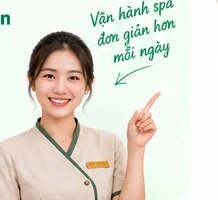 Nhân viên spa vui vẻ khi công việc được quản lý tập trung